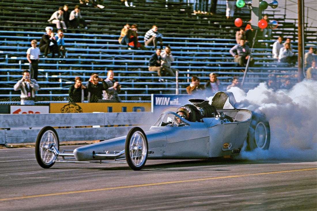 rear engine dragster at lions