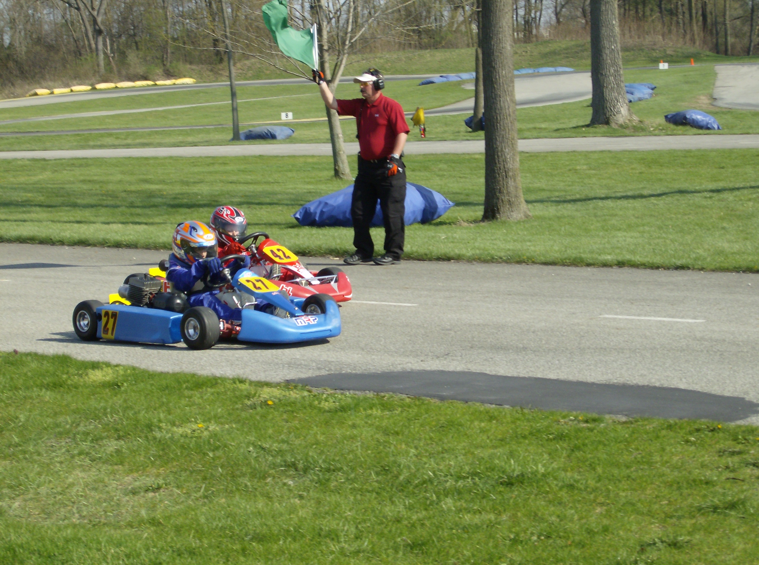 brendan taking the lead at green flag