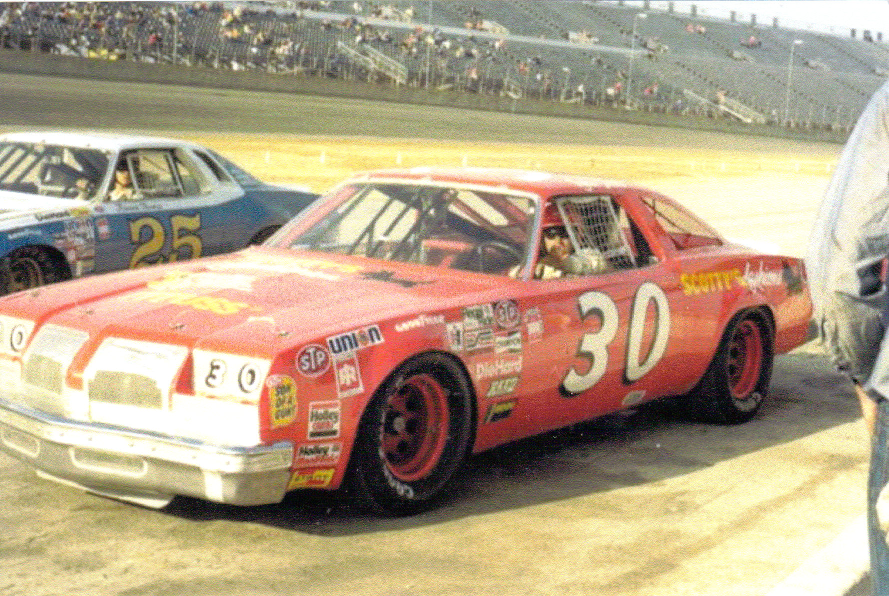 #30 Tighe Scott & #25 Ronnie Thomas
