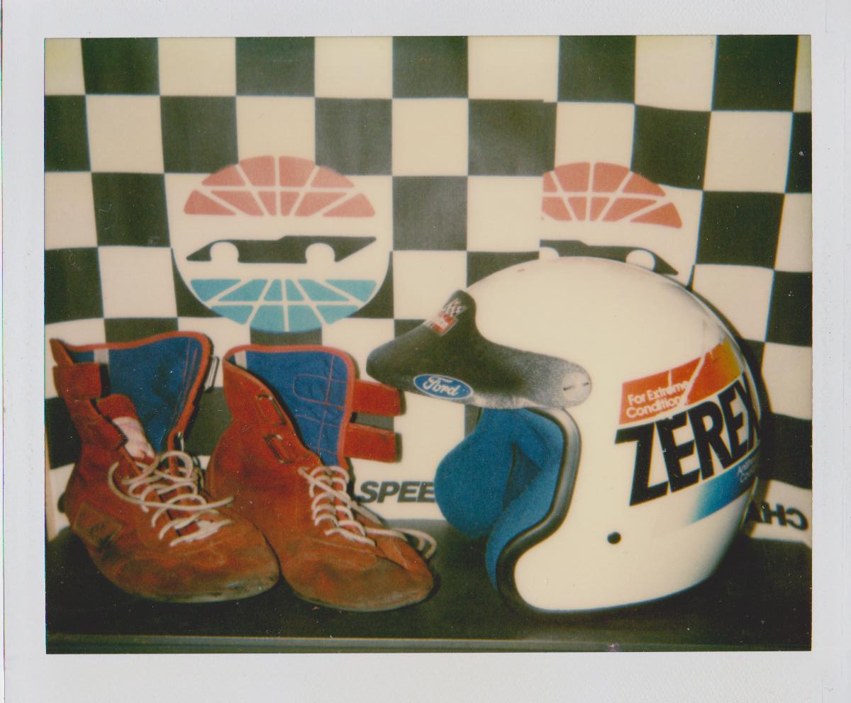 #7 ALAN KULWICKI ZEREX RACE HELMET, RACE SHOES 04 004