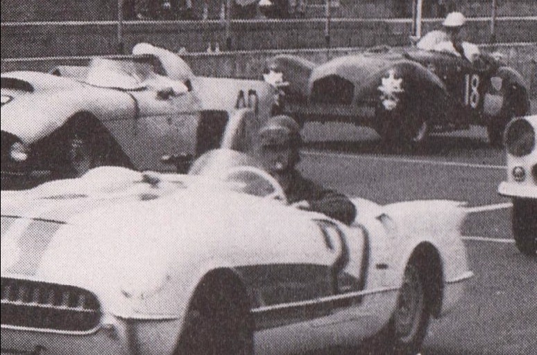 1950’S CORVETTES AND T-BIRDS RACING AT MARTINSVILLE SPEEDWAY 500 – 06