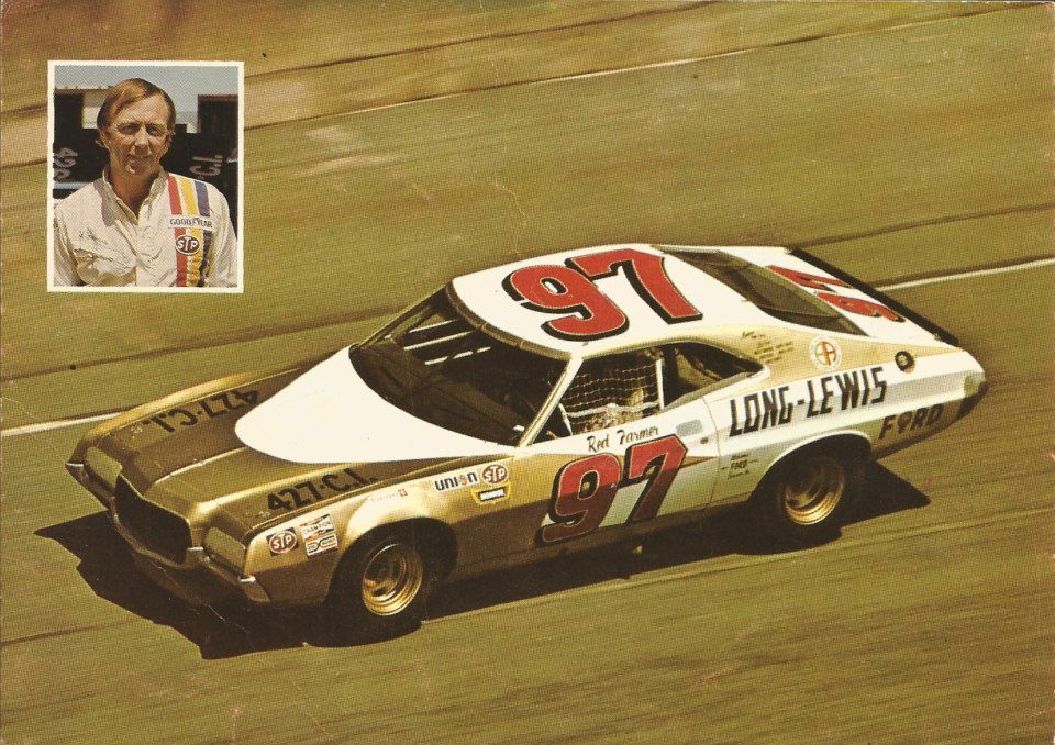 Red Farmer 1972 Ford Gran Torino