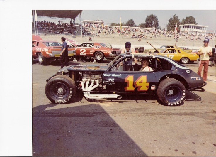 Hank Thomas in Bud Hutchens 14 Modified
