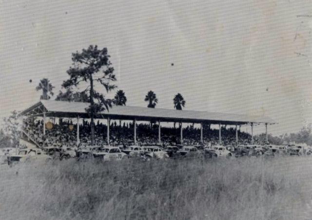 This may possibly be the big dirt track in Casselberry in the mid 1950s – Joslin Collection
