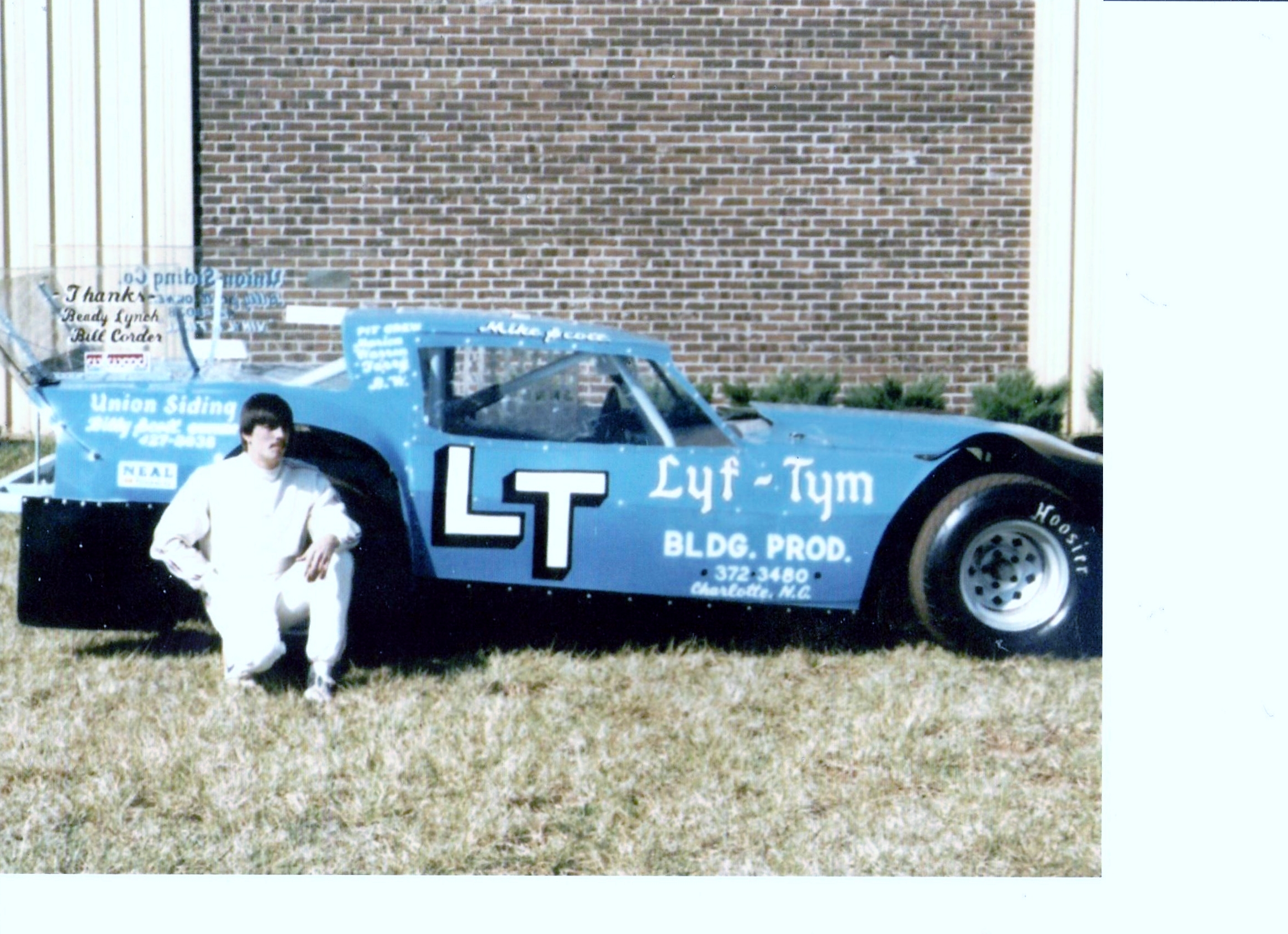 Mike Scott With new Car Sponsored By Lyf Tym Building Products 001