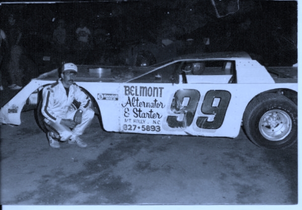 Mike Scott Poses With New Car And New Number 1980s’ (25)