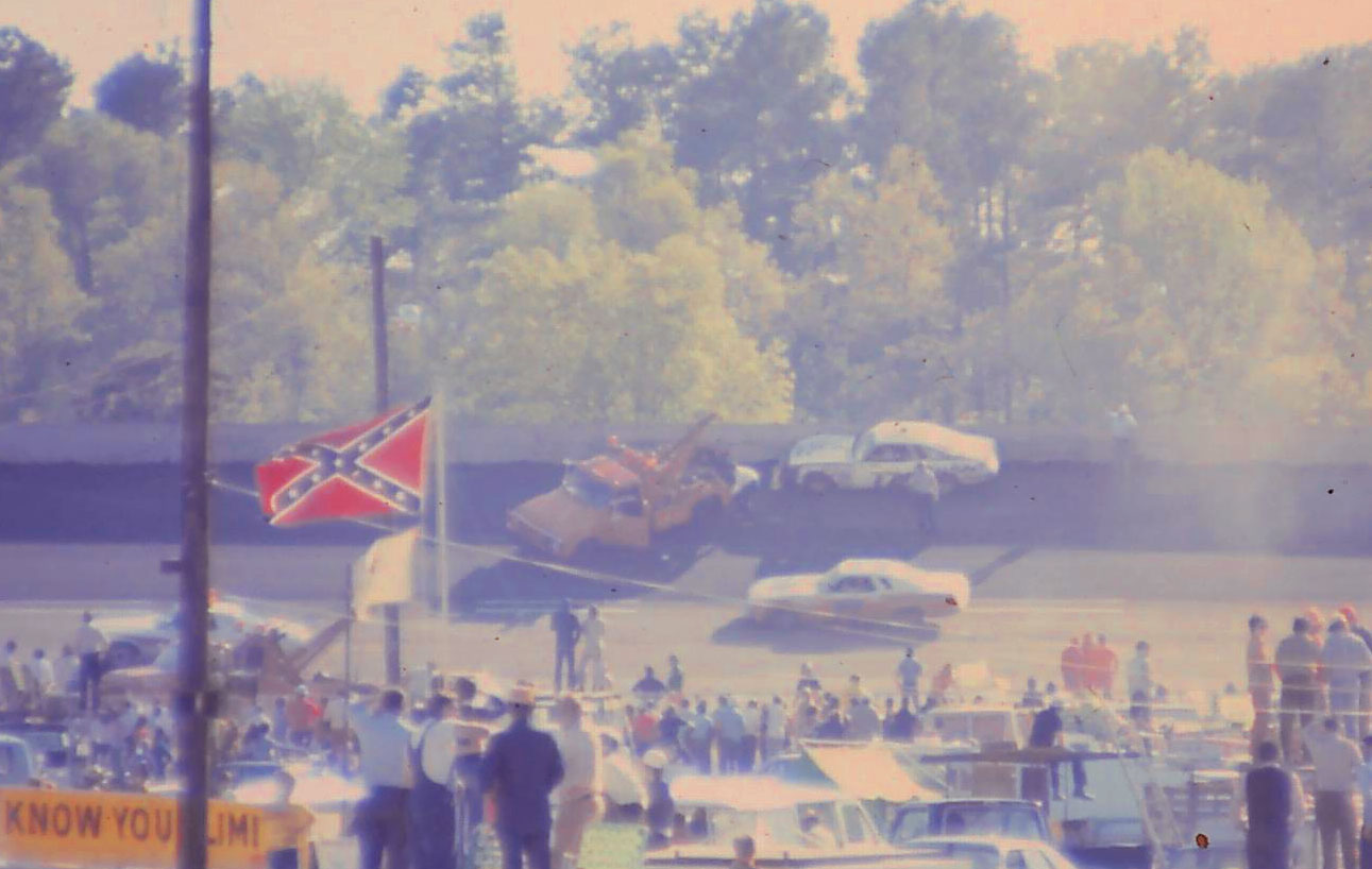 #72 Benny Parsons #17 Darrell Waltrip 1975 Rebel 500 @ Darlington
