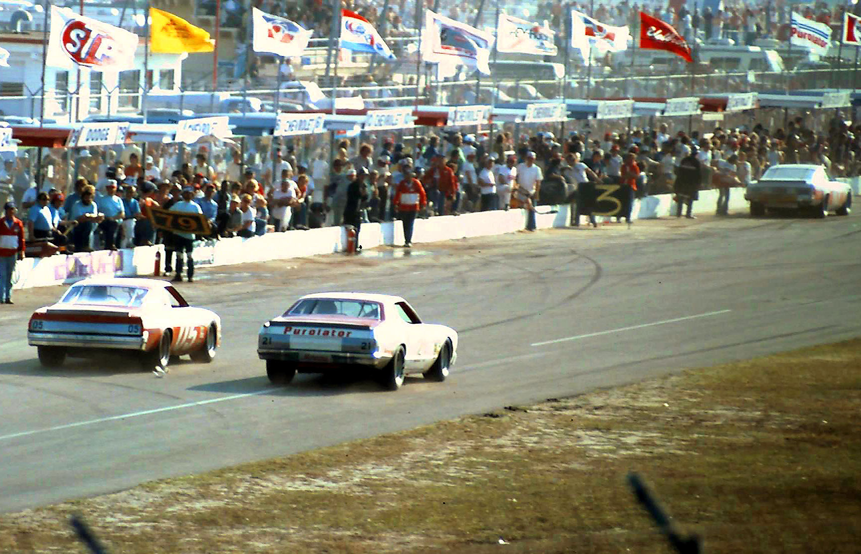 #21 David Pearson #05 David Sisco 1976 Daytona 500