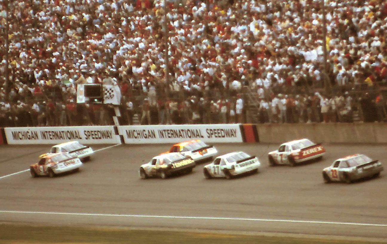 #9 Bill Elliott #5 Geoff Bodine #28 Davey Allison #17 Darrell Waltrip #27 Rusty Wallace #7 Alan Kulwicki #23 Eddie Biershwale 1988 Miller High Life 400 @ Michigan