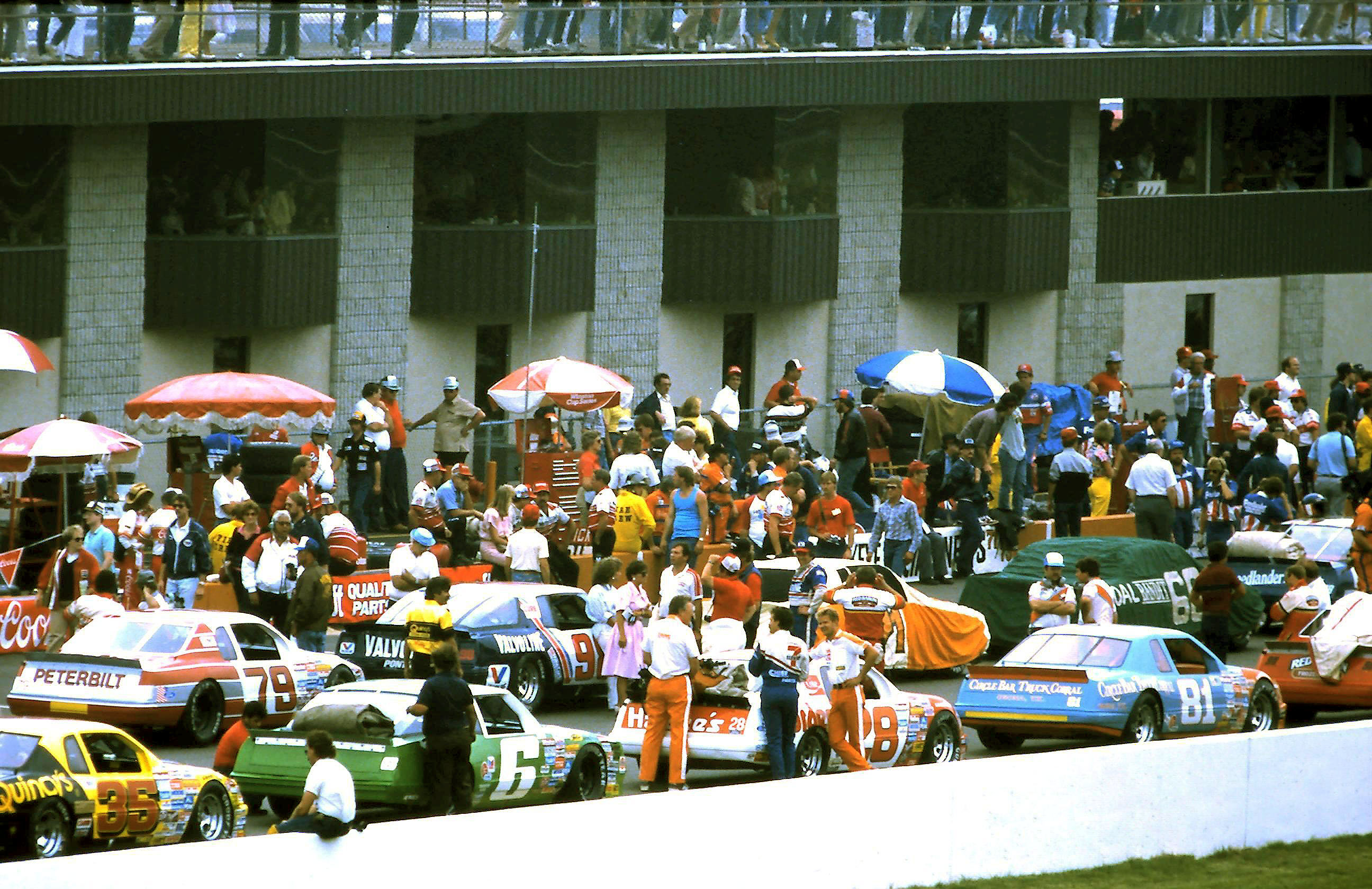 #81 Chet Fillips #28 Cale Yarborough #79 Derricke Cope #6 D.K. Ulrich #35 Alan Kulwicki 1986 Miller American 400 @ Michigan