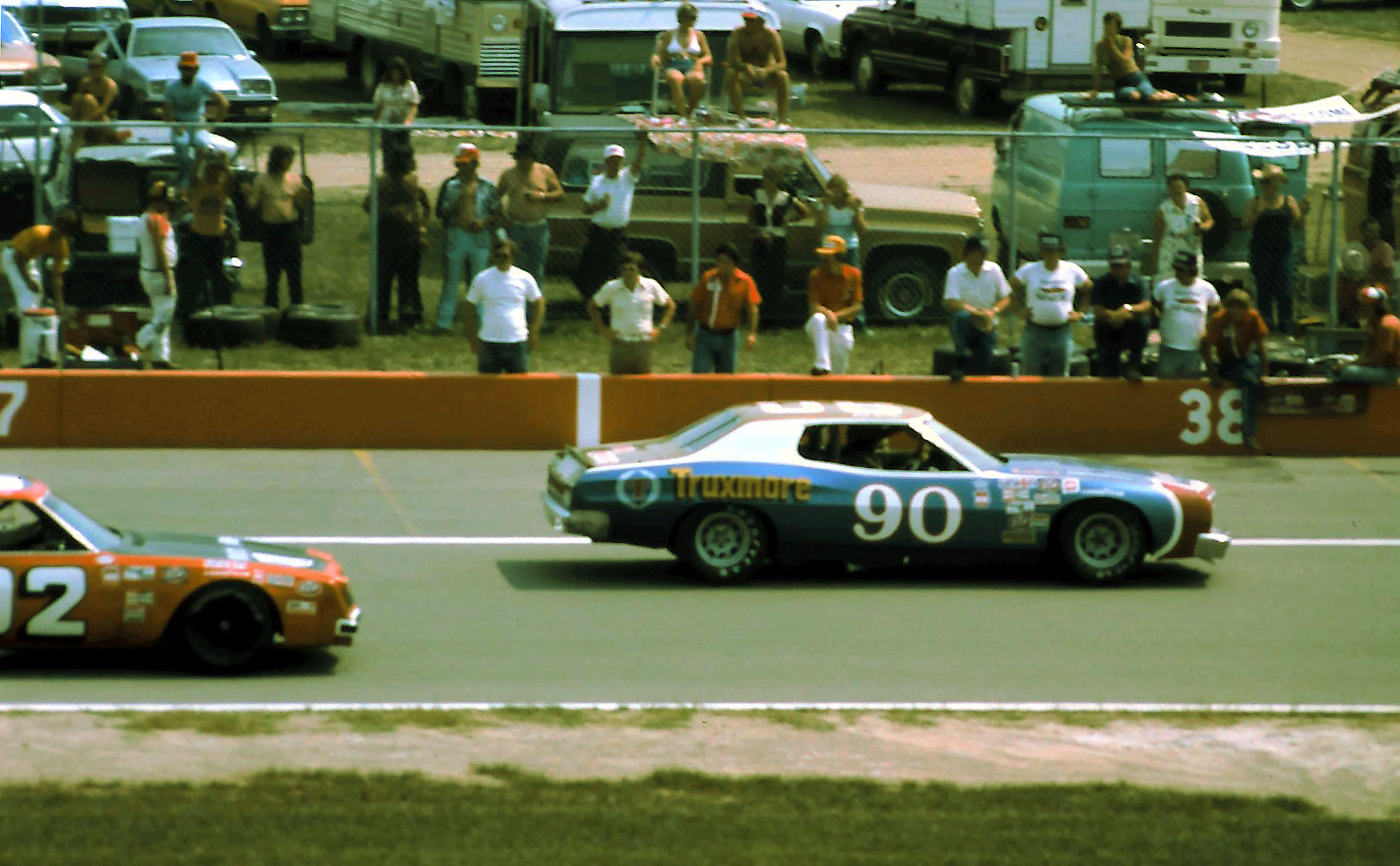 #90 Richard Brooks #92 Skip Manning 1976 Champion Spark Plug 400 @ Michigan