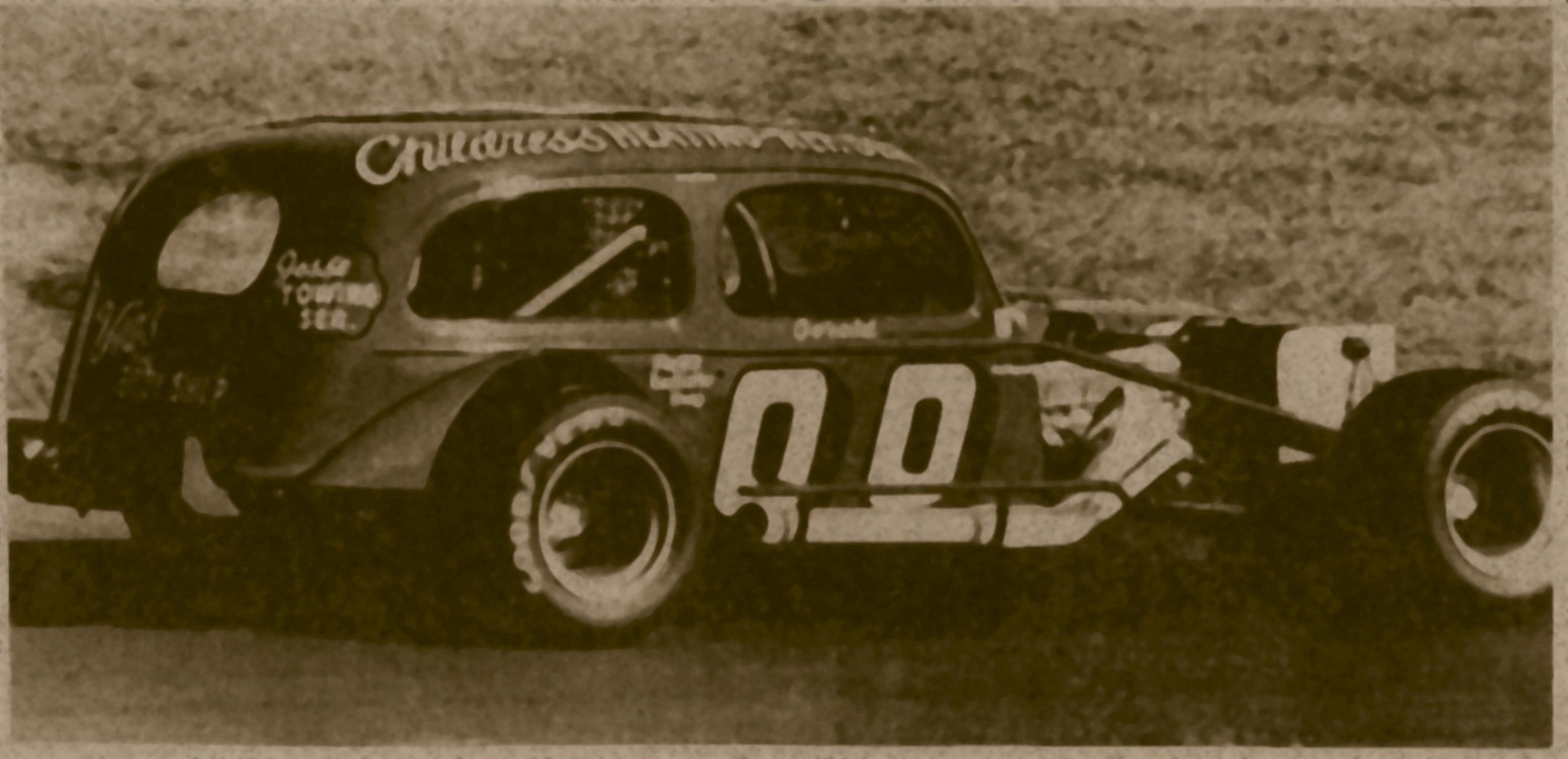 Gerald Compton in the 00 sedan.