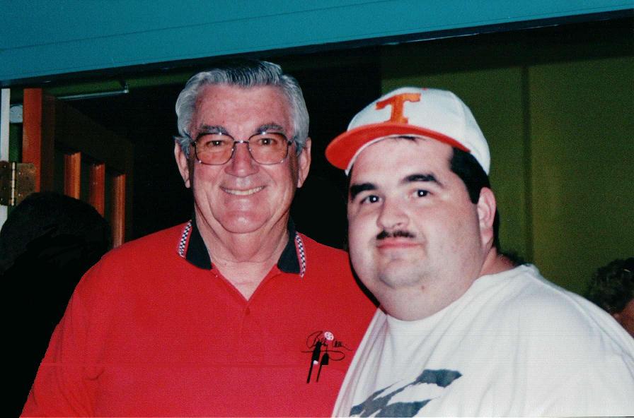 Tracy & Bobby Allison 3841-17 Bristol 8-00 c