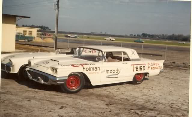 A rare photo of the “test mule” 1959 Thunderbird tested a Daytona in November of 1958 in…