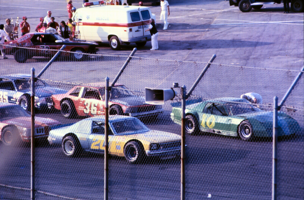 Oxford 250-1982-The line up for Heat race that Ed won.The #20 car is Terry Clattenburg from N.S.