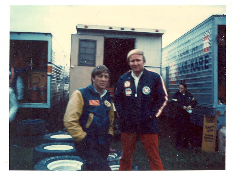 1973 CALE YARBOROUGH & BOBBY ISAAC IN PITS AT NORTH WILKESBORO